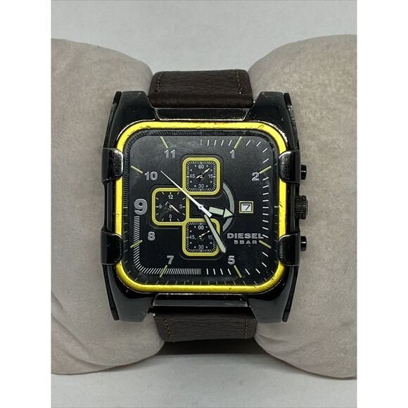 Diesel DZ-4147 Men's Brown Leather Analog Black Dial Quartz Genuine Watch VK74